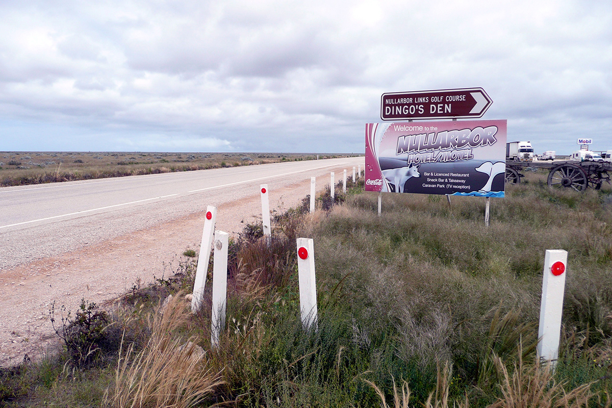 Nullarbor-Links-Golf-Course-entrance