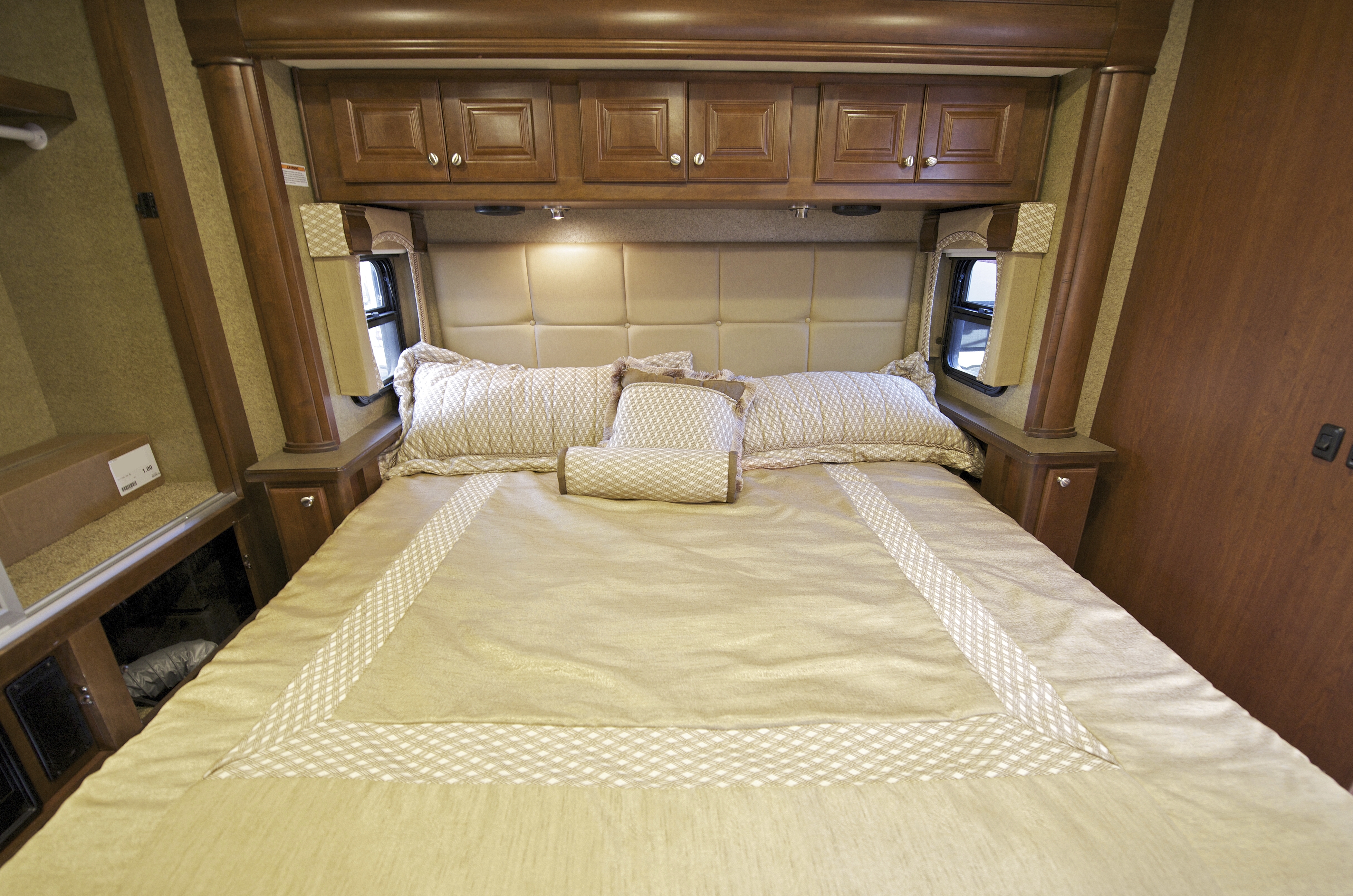 Choosing the Right Caravan Bed | Without A Hitch